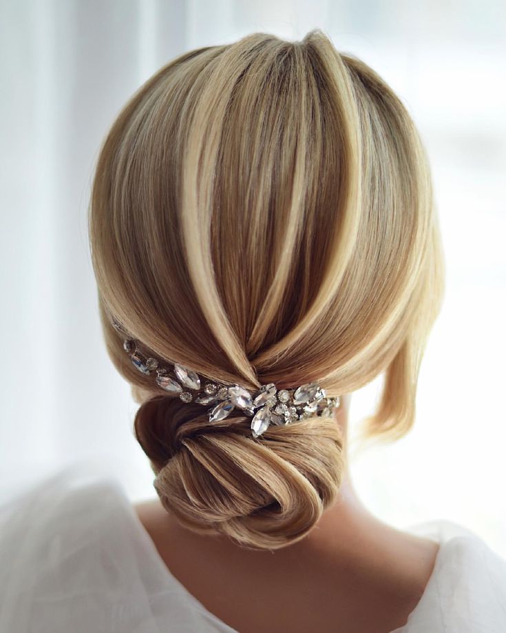 Hairstyling and Creative Coordination Course KM Orgatonics Academy