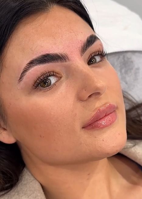 Hybrid Lash Extension - Balanced & Textured Look